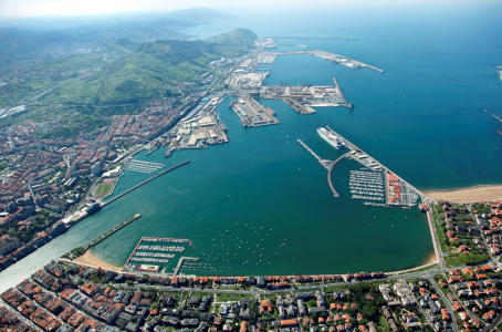 The Bilbao Port Authority reorganizes low voltage electrical installations and lighting of the AZ-3 dock